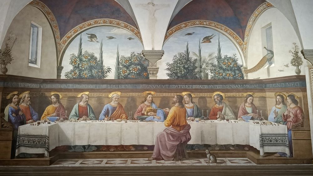 prima di uscire si incontra il secondo refettorio con un bellissimo affresco di Domenico Ghirlandaio rappresentante l'Ultima Cena. Notare Giuda seduto da solo e con il solo profilo rivolto allo spettatore.